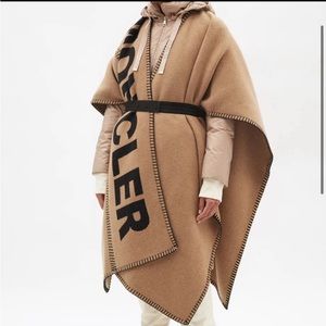 Moncler Poncho